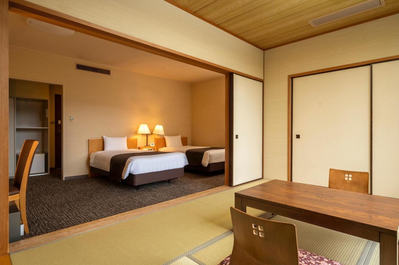 คังโป โนะ ยะโดะ โอะอุเมะ Hotel Ome ภายนอก รูปภาพ